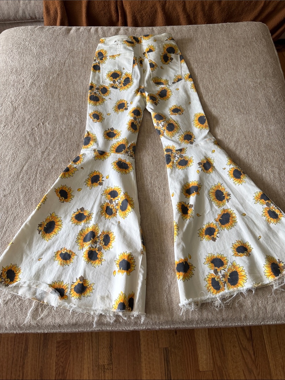 Free People White Sunflower Wide Leg Jeans - Picture 2 of 2